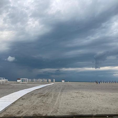Vega Beach Apartment Mamaia Ngoại thất bức ảnh