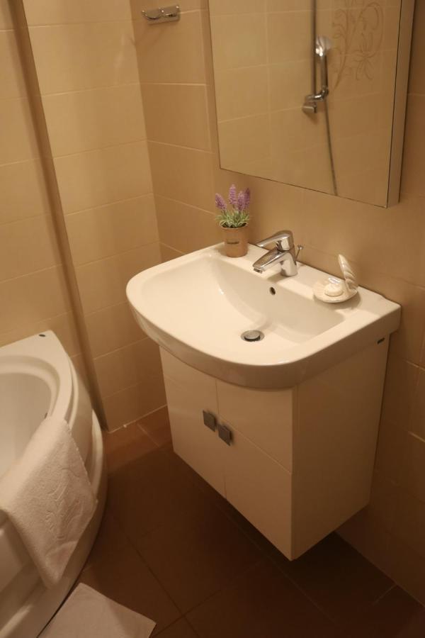 Vega Beach Apartment Mamaia Ngoại thất bức ảnh